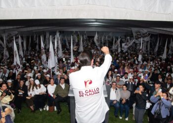 Pedro Haces anuncia registro, promete no fallarles