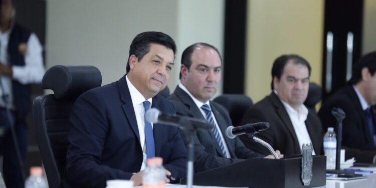 Otro exsecretario atribuye a Cabeza de Vaca órdenes sobre contratos; afirma que solo solicitaba servicios