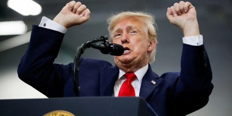 Elecciones intermedias: Trump viaja a Kansas para apoyar al candidato republicano al Senado