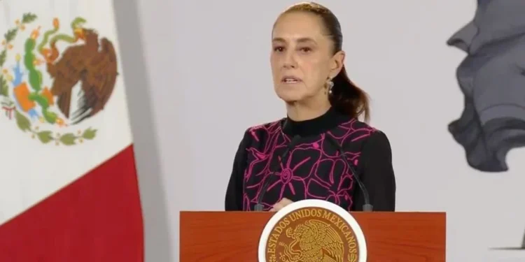 Sheinbaum afirma que el IMSS planteará a los trabajadores un «programa integral» que incluirá un aumento salarial