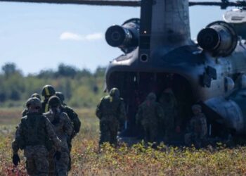 Hay al menos siete personas muertas por el incendio en base militar de Canadá; descartan terrorismo