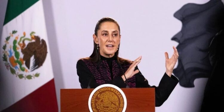 Sheinbaum afirma que el exfiscal César Jáuregui es investigado por otros casos no relacionados con traición a la patria