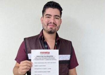 Uriel Coquis se registra en Tlalpan